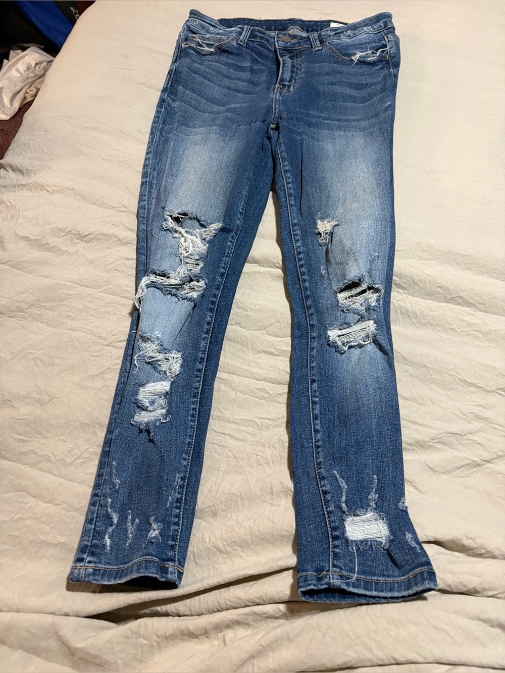Bridge by Gly Women’s Distressed Skinny Jeans